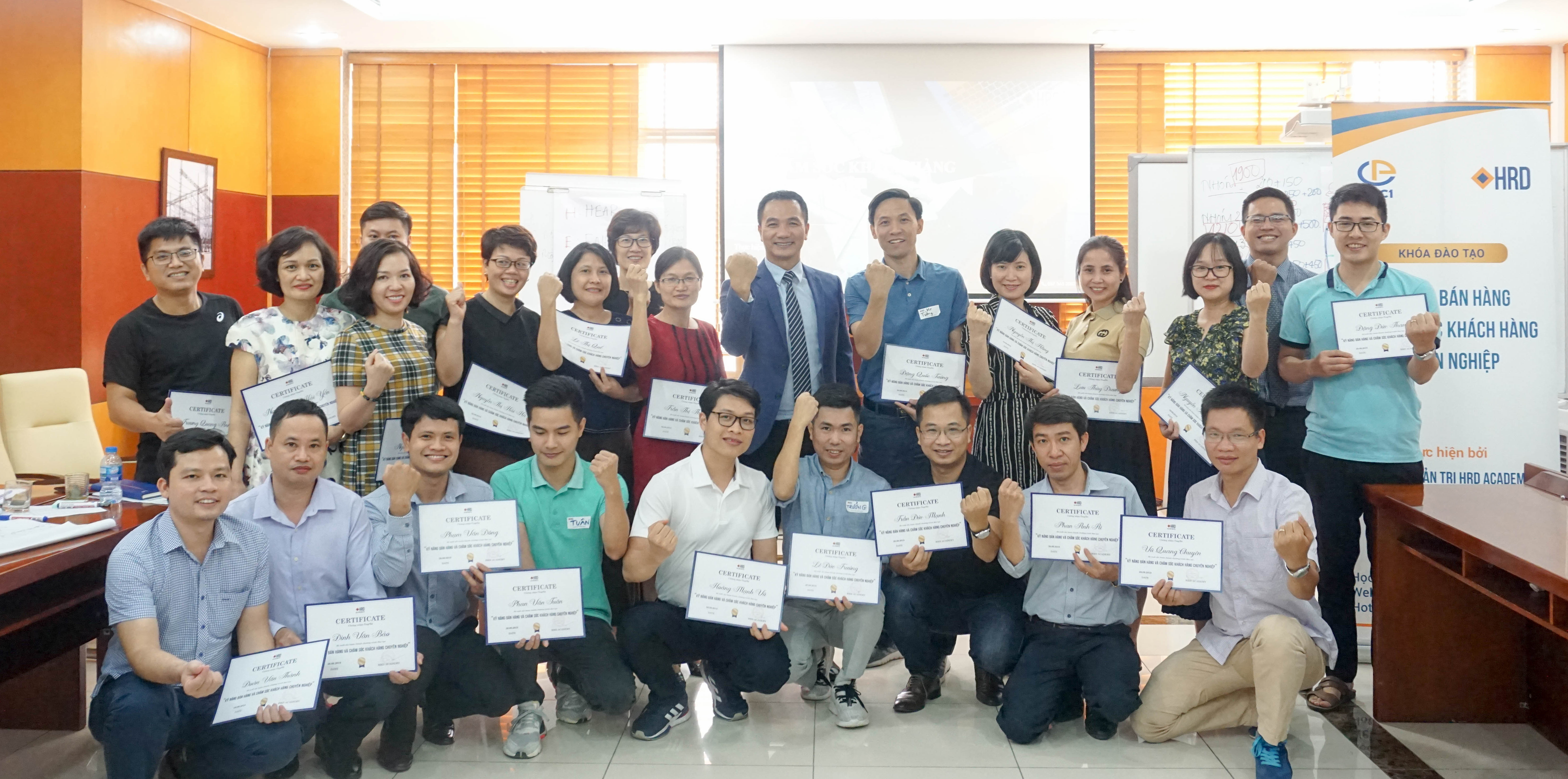 Cán bộ PCC1 "nóng" với "Kỹ Năng Bán hàng và Chăm sóc Khách hàng chuyên nghiệp"