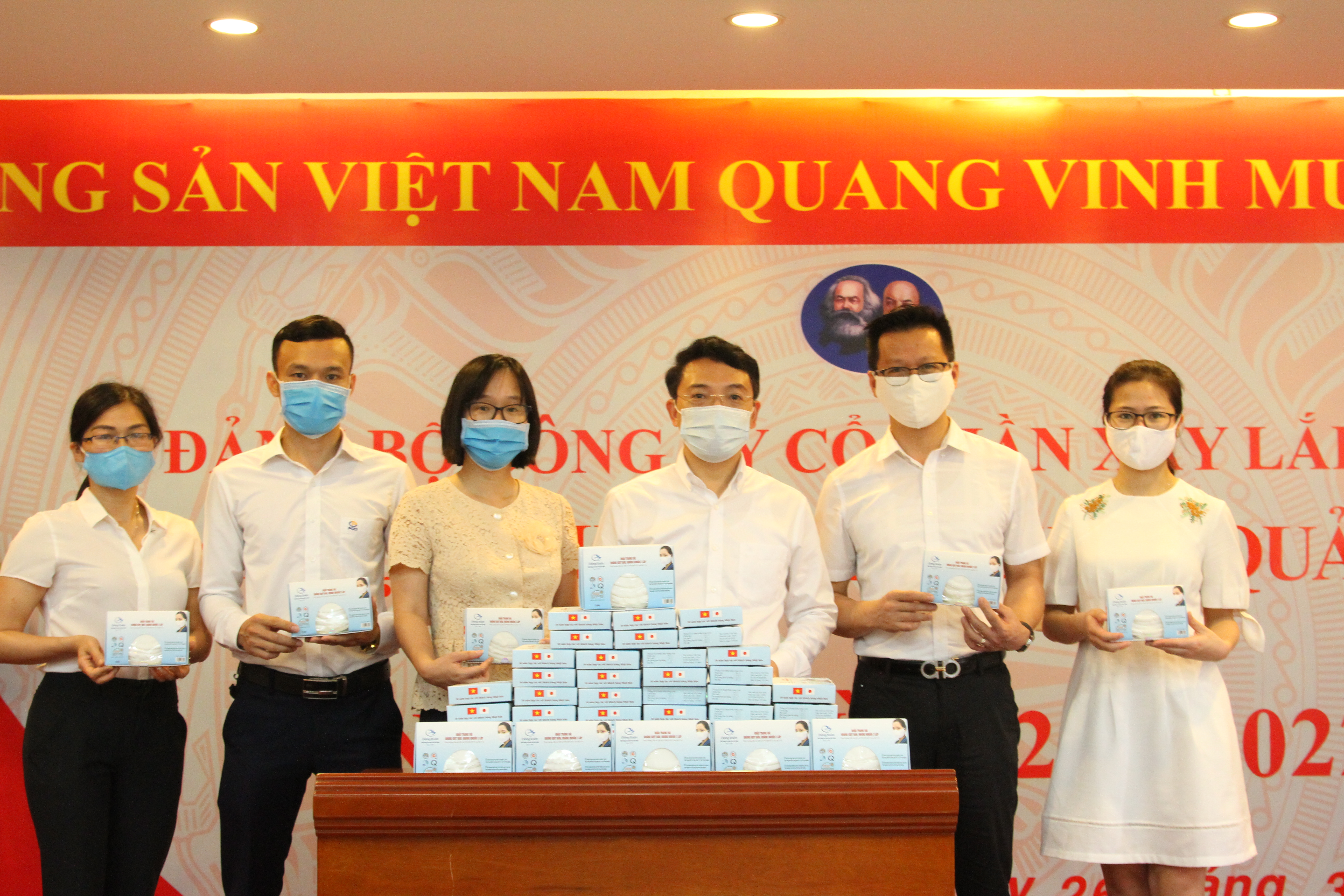 PCC1’s trade union equips more than 15,000 antibacterial masks for employees